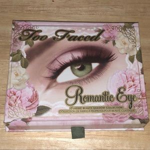 Too Faced Romantic eye Palette